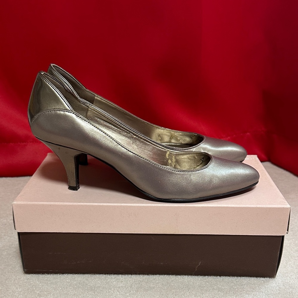 Bandolino Shimmering Heels